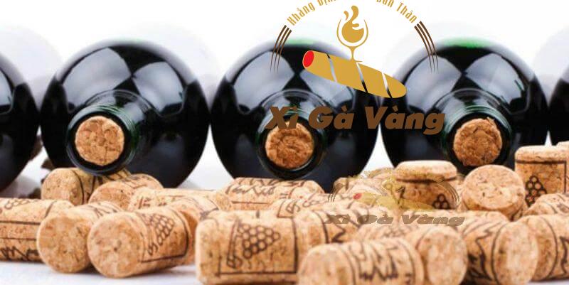 Cách mở rượu vang nút gỗ tùy thuộc vào đặc điểm của loại nút này